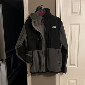 The North Face Men's Dual-Tone Performance Jacket